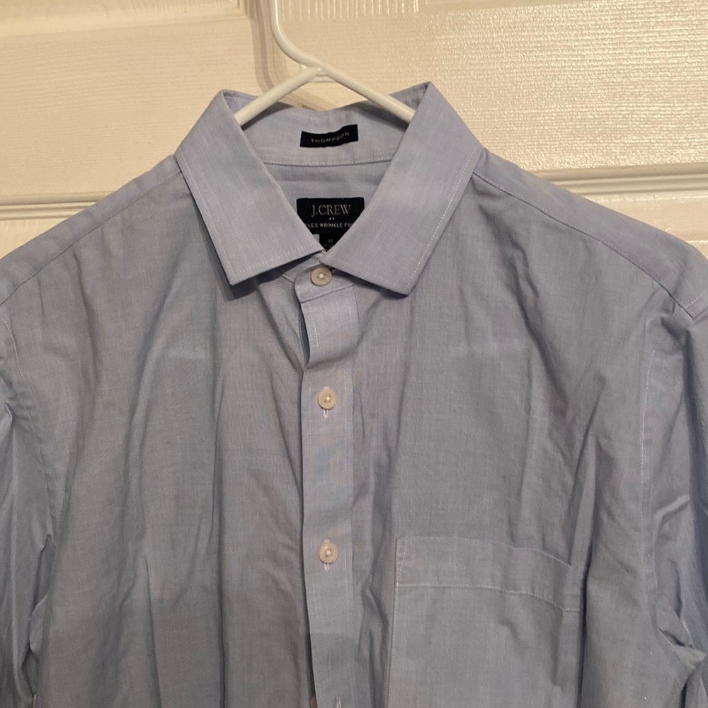 Men’s J Crew solid blue dress shirt flex wrinkle free. Medium, 15 - 15 1/2.
